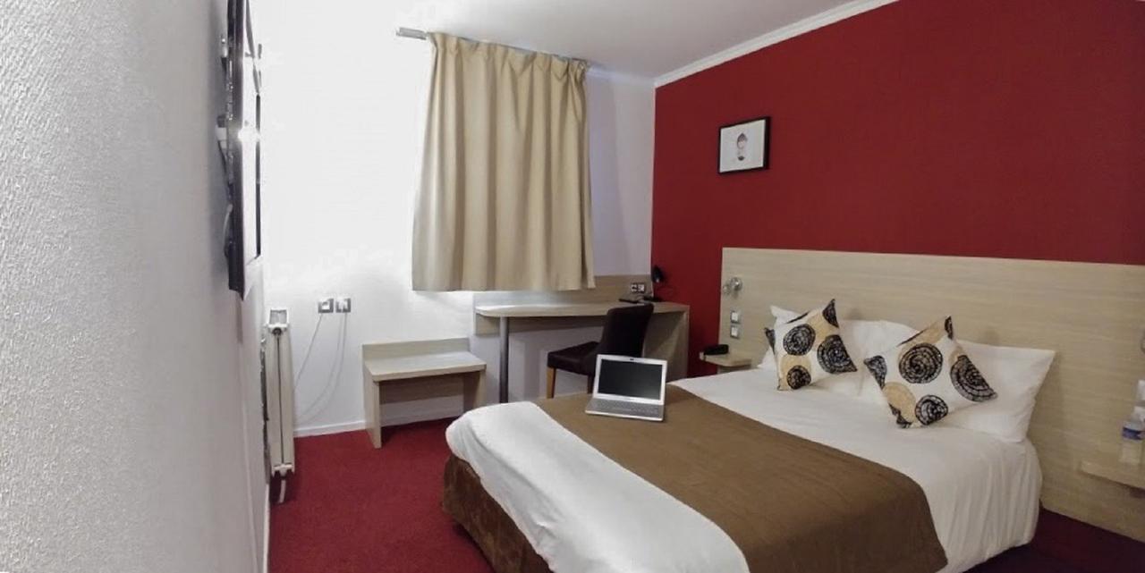 Hotel Altina Pacy-sur-Eure Buitenkant foto