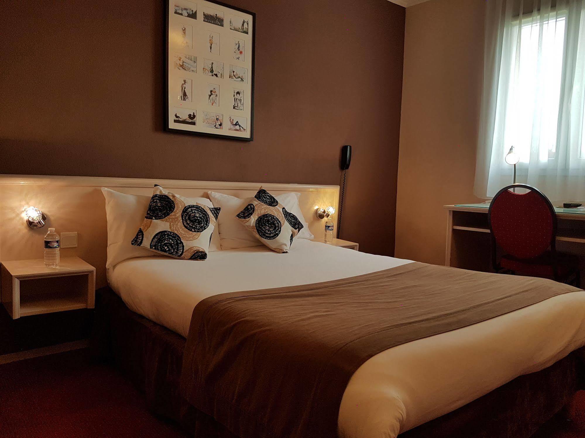 Hotel Altina Pacy-sur-Eure Buitenkant foto