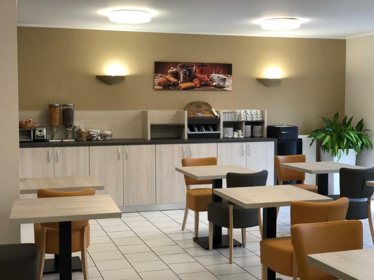 Hotel Altina Pacy-sur-Eure Buitenkant foto