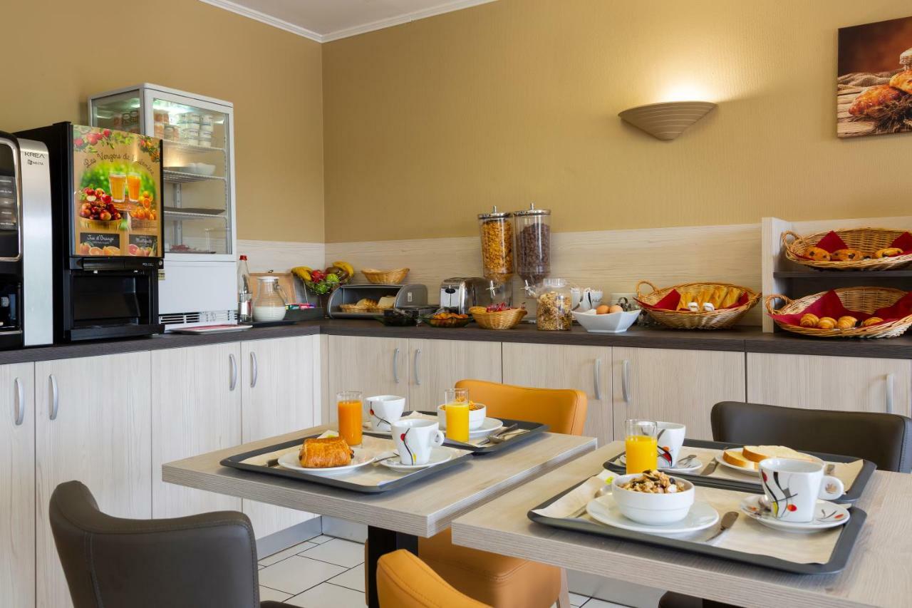 Hotel Altina Pacy-sur-Eure Buitenkant foto